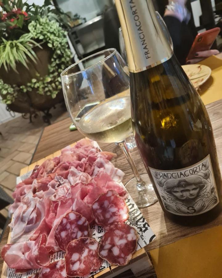 Il Glicine B&B Ristorante Cazzago San Martino Εξωτερικό φωτογραφία